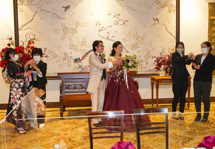 蓼科高原教会 セントブライズ。披露宴会場。多彩な演出を通じて両家の絆を深める披露宴・会食を行えます