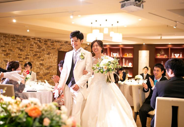 TERRACE GLANZ（テラスグランツ）。披露宴会場。アットホームな『MIZUKI』は6名から60名まで収容可能