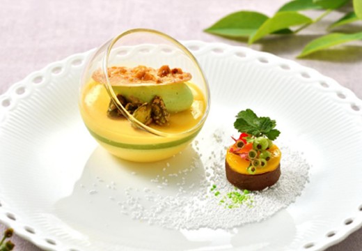 ルグラン軽井沢ホテル&リゾート。料理。見た目も美しいデザートがコースを締めくくります
