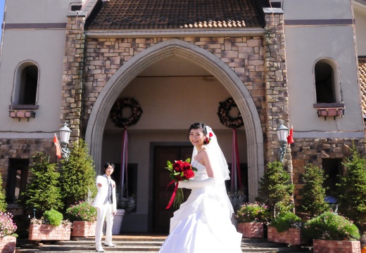 HEIDI’S VILLAGE 花の教会（ハイジの村 花の教会）。挙式会場。どこか温かな雰囲気も感じられる独立型の『光のチャペル』