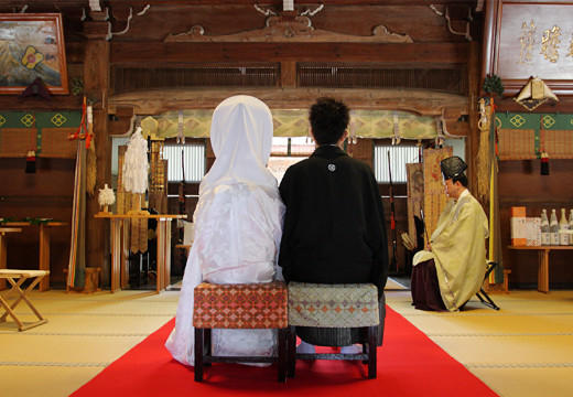 オステルリー・ド・コートダジュール。挙式会場。武田信玄公を祭る『武田神社』では古式ゆかしい神前式を行えます