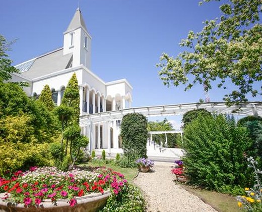 誓いの丘 イストアール。アクセス・ロケーション。28mの塔が印象的な、高台の上に建つ結婚式場です