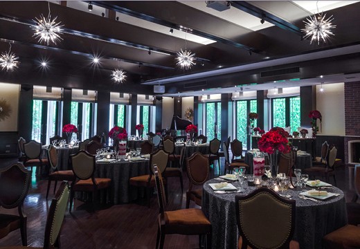 誓いの丘 イストアール。披露宴会場。最大120名までの『ニューヨークアーバンハウス・ステラ』