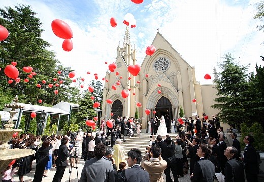 ホテル 鐘 山 苑 結婚 式 Lakaih