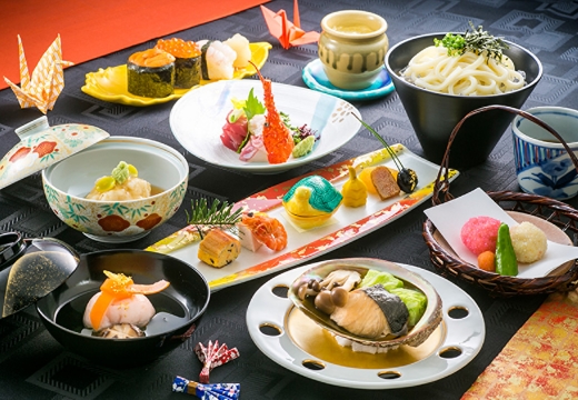 ホテルマウント富士。料理。鯛や伊勢海老など、慶びの席に彩りを添える和食料理の数々