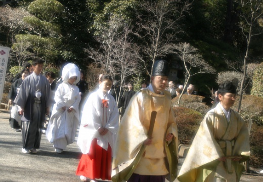 ホテル談露館。挙式会場。両家合わせて最大40名まで参列できる『武田神社』での神前式