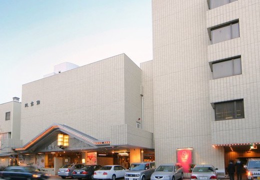 ホテル談露館