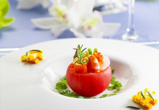KONAYAHOTEL(コナヤホテル)。料理。彩り豊かな料理が、祝いの席に華を添えることでしょう
