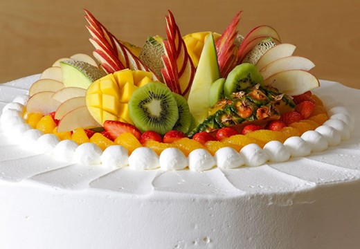ホテル日航新潟。料理。季節のフルーツをふんだんに使用したウェデイングケーキ