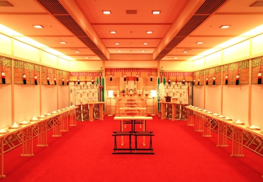 NASPA NEW OTANI(ナスパニューオータニ)。挙式会場。館内の神殿『大峰殿』では荘厳で神秘的な神前式が可能です