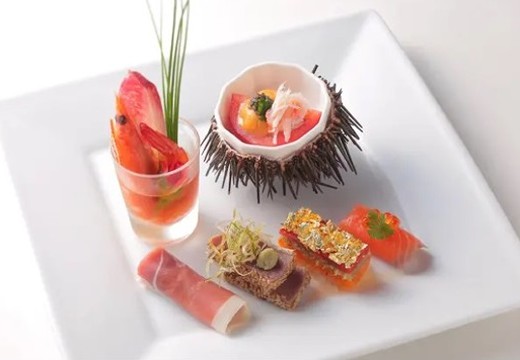 デュオ・セレッソ。料理。思わず写真を撮りたくなる美しい盛り付けも魅力のひとつ