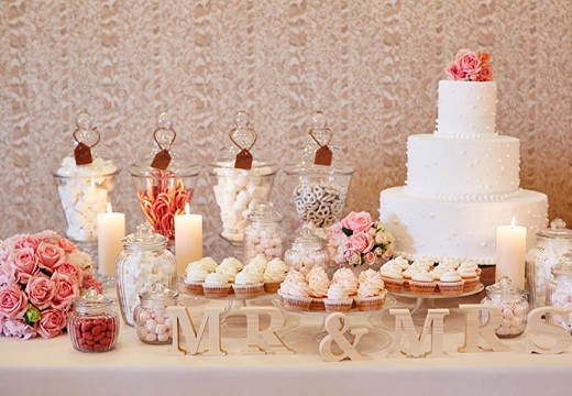 デュオ・セレッソ。料理。華やかなデザートビュッフェは女性や子供からも人気