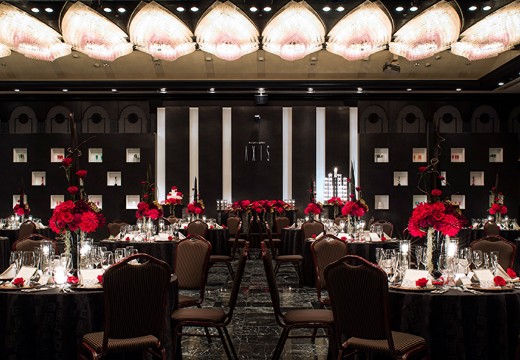 デュオ・セレッソ。披露宴会場。110名までの『アクシス』は大人の雰囲気漂うシックな会場