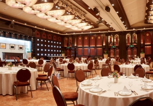 デュオ・セレッソ。披露宴会場。クラシカルで落ち着のきある『ル・プルミエ』は110名まで