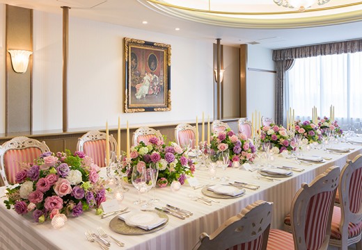 デュオ・セレッソ。披露宴会場。最大20名まで着席可能な少人数向けの個室も揃います