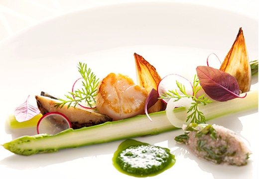 HILLSIDE VILLA Ciel et Vert(ヒルサイドヴィラ シエル ヴェルト)。料理。思い入れのある長岡の味を詰め込んだコース料理