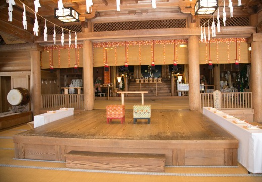 赤倉観光ホテル。挙式会場。提携の『戸隠神社』には、最大20名まで参列できます