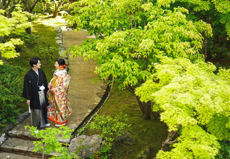 ホテルニューオータニ長岡。披露宴会場。『朝日』から見える日本庭園は前撮りのスポットとしても人気