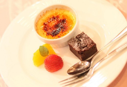アニーズガーデン サプラ・サプラ。料理。華やかなデザートは子供や女性のゲストにも人気です
