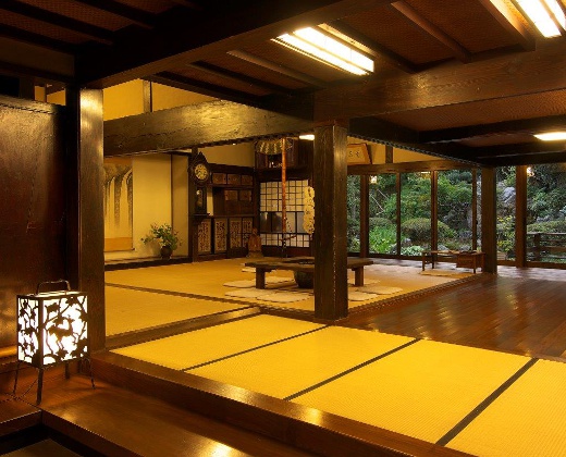 髙志の宿 髙島屋。スタッフ。心地良いサービスは、日々宿泊客をもてなす旅館ならではです