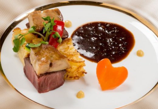 ホテルグランテラス富山。料理。豊かな味わいを心行くまで堪能できる厳選牛のステーキ