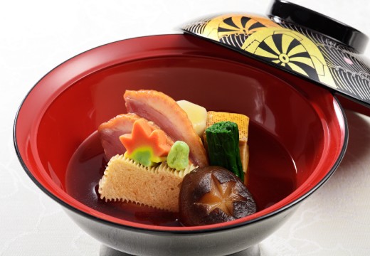 KKRホテル金沢。料理。郷土料理・治部煮は、金沢出身の二人におすすめのメニュー
