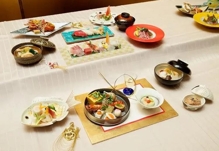 CLUB WEDDING（クラブ ウェディング／日本の宿 のと楽 ホテル能登倶楽部）。料理。一皿ずつじっくりと料理を味わえるコーススタイルで用意できます