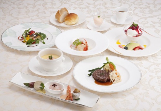 ホテル金沢。料理。芳醇なソースと旬の食材のハーモニーを堪能できるフランス料理