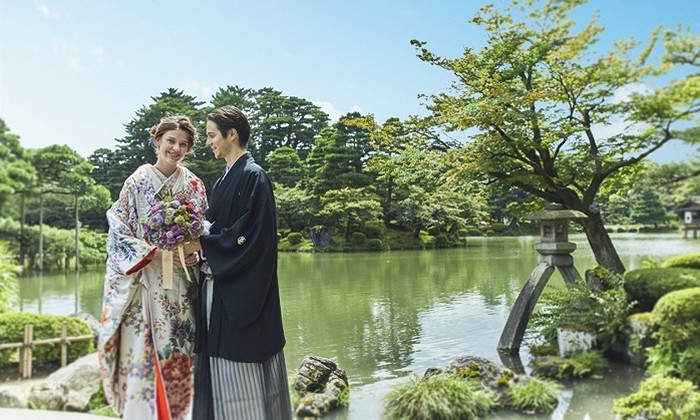 ラグナヴェール 金沢(LAGUNAVEIL KANAZAWA)。アクセス・ロケーション。『兼六園』のすぐ隣にあり、前撮りの際の移動もスムーズで便利です