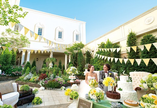 Royal St. York(ロイヤルセント ヨーク)。披露宴会場。プライベートガーデンは、アイデア次第で自由な使い方ができます