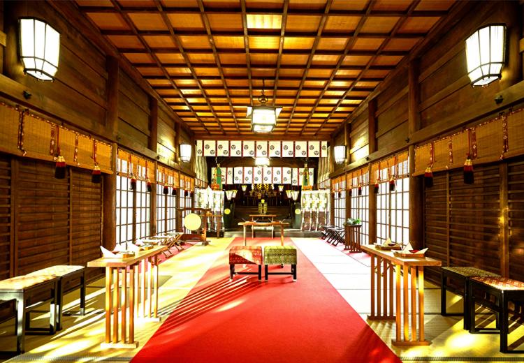 浜松八幡宮 楠倶楽部。挙式会場。古式ゆかしい神聖な空間。最大100名まで参列可能です