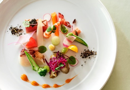 ARBRE ORANGE(アーブルオランジュ)。料理。思わずカメラを向けたくなる、アートのように美しい盛り付け
