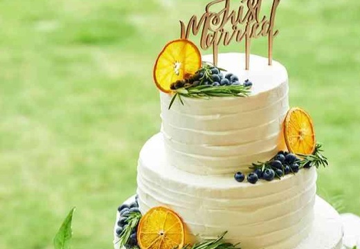ARBRE ORANGE(アーブルオランジュ)。料理。式場の雰囲気に合うおしゃれなウェディングケーキも用意可能