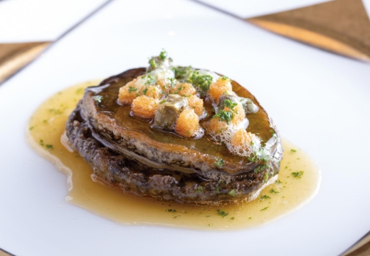 志摩観光ホテル。料理。素材の醍醐味を引き出した逸品を、心ゆくまで堪能できます