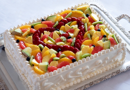 志摩観光ホテル。料理。パティシエがふたりの想に応えて創るウェディングケーキ