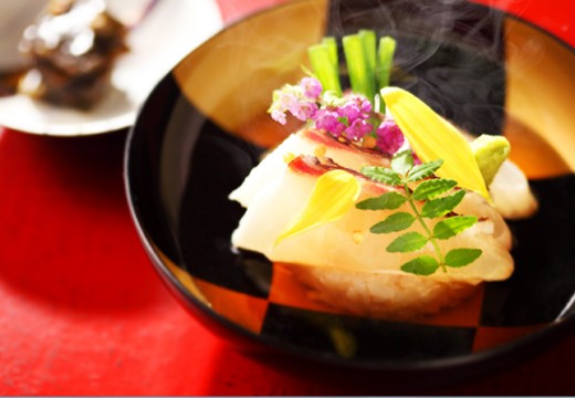 KAODEN(華王殿)。料理。『KAODEN』名物として長く愛され続けている『鯛茶漬け』