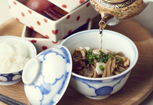 Miel Cocon（ミエルココン）。料理。お茶漬け、ラーメン、チーズなどオリジナルのビュッフェも可能