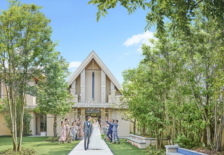Miel Cocon（ミエルココン）。挙式会場。挙式後はチャペル前に広がるガーデンでアフターセレモニーを満喫