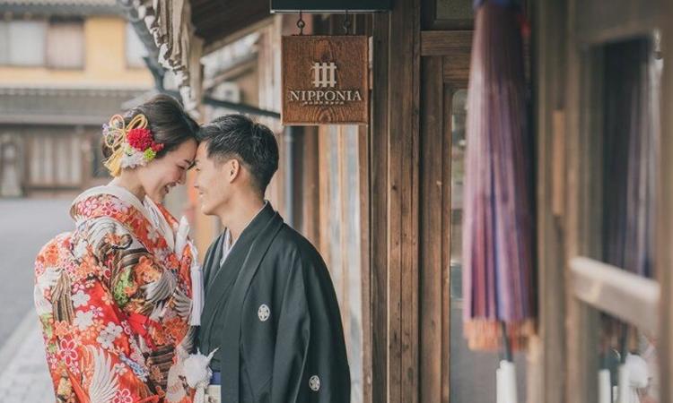 NIPPONIA HOTEL 伊賀上野 城下町(ニッポニアホテル 伊賀上野 城下町)。アクセス・ロケーション。当時の趣を残しリノベートされた邸宅はレトロで温かな雰囲気です