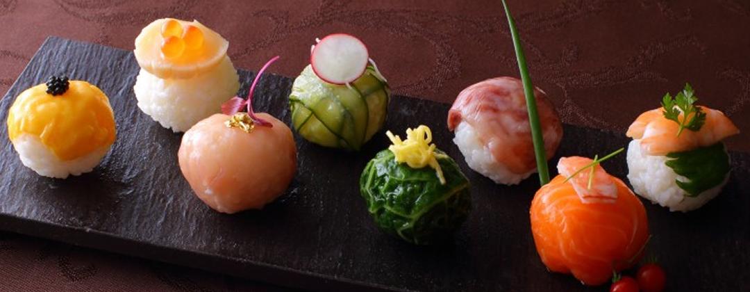 EXEX GARDEN(エグゼクス ガーデン)。料理。和食と洋食、それぞれの魅力を織り交ぜて創り上げられた婚礼料理『和モダンフレンチ』で、ゲストへ感謝の気持ちを伝えられます