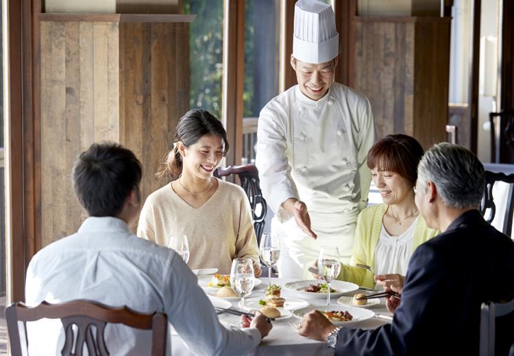 川原町倶楽部 ラ・ルーナ ピエーナ。料理。事前に試食できるので、二人も納得の料理をゲストに届けられます