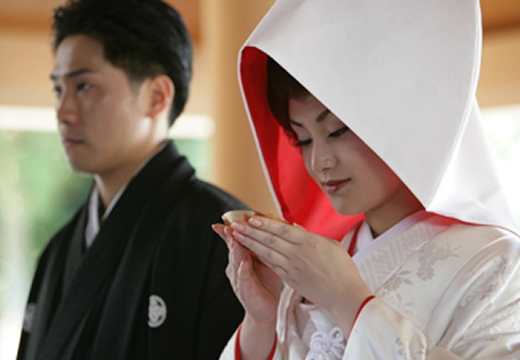岐阜護国神社せいらん会館。受け継がれてきた伝統儀式で、互いの大切な家族を結びます