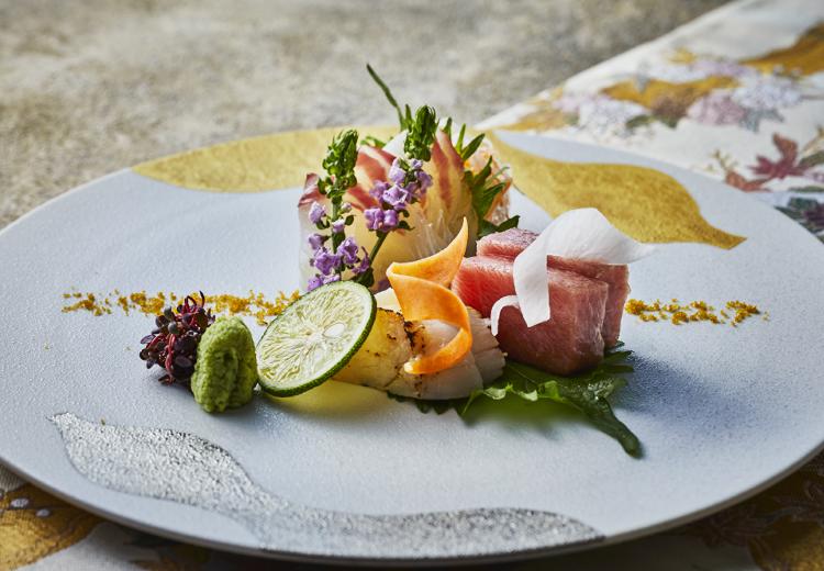 名古屋観光ホテル。料理。四季の移ろいを表現した繊細な日本料理も選択できます