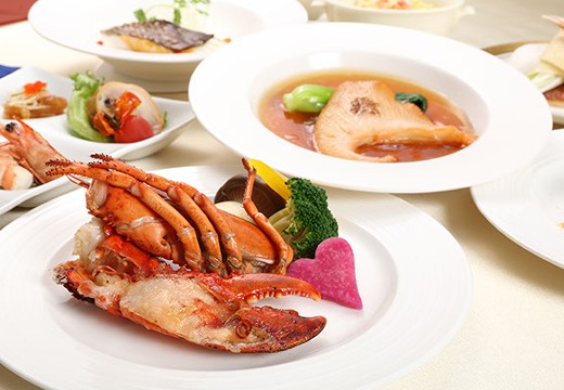 名古屋東急ホテル。料理。祝宴に相応しい贅沢な食材がふんだんに使用されている中国料理