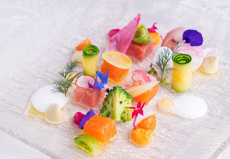 Grand Sweet迎賓館(旧:アンジェリーナスイート)。料理。彩り豊かで華やかな盛り付けは、ゲストとの至福のひとときを演出