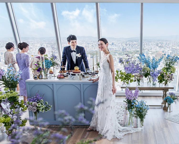 MAISON 8(メゾンエイト)。アクセス・ロケーション。遮るもののない空と街の景色が非日常感を演出します