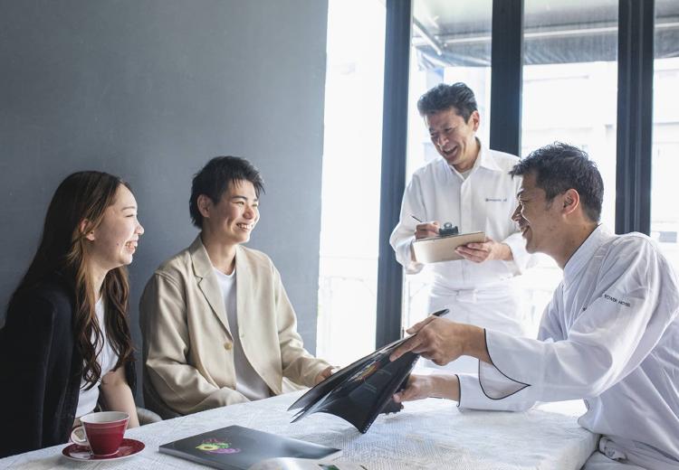 MAISON 8(メゾンエイト)。料理。世界で一つのオーダーメイドコースを専属シェフが提案