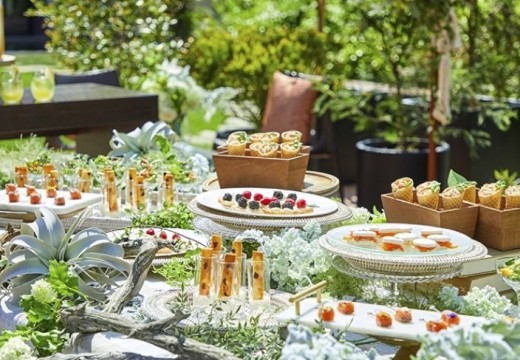 Rouge Ardent(ルージュアルダン)。料理。可愛らしいスイーツが並ぶデザートビュッフェは人気の演出