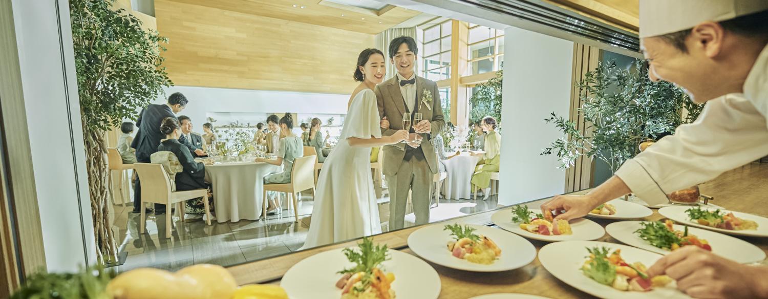 アルカンシエル luxe mariage 名古屋(アルカンシエル リュクス マリアージュ 名古屋)。料理。出来立ての料理を提供したいと、全会場にオープンキッチンを設置。シェフの手際よい調理姿や匂いも楽しめます