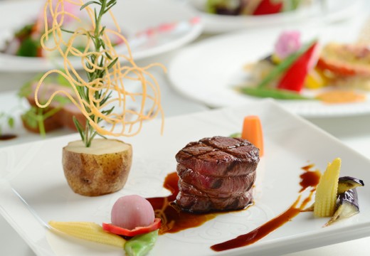 花の宴(hana no utage)。料理。結婚式で人気レストランの味が楽しめるとゲストにも好評